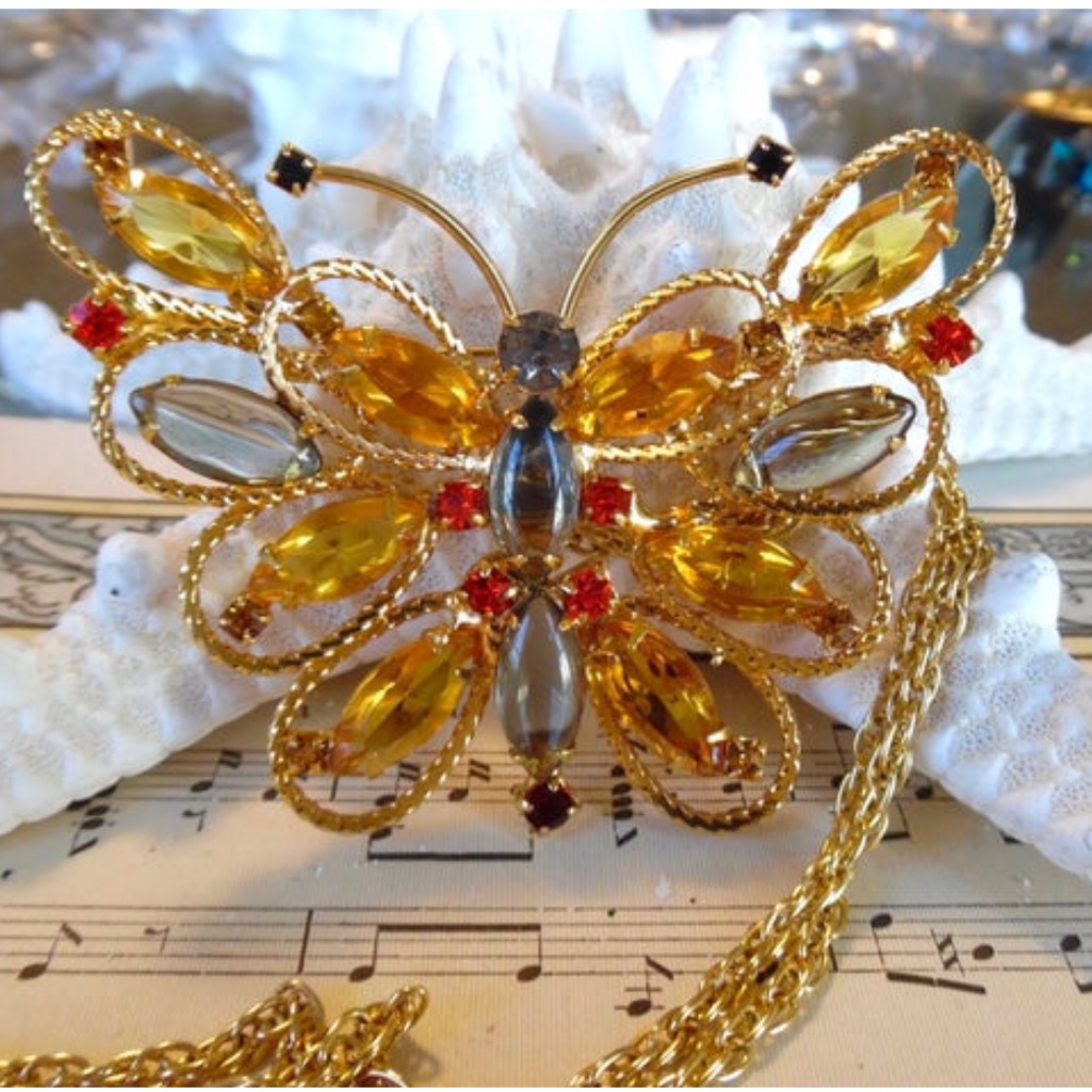 Stunning Vintage Juliana Butterfly Pendant Brooch Necklace